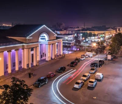 depositphotos_152966030-stock-photo-shevchenlo-theater-in-kryvyi-rih