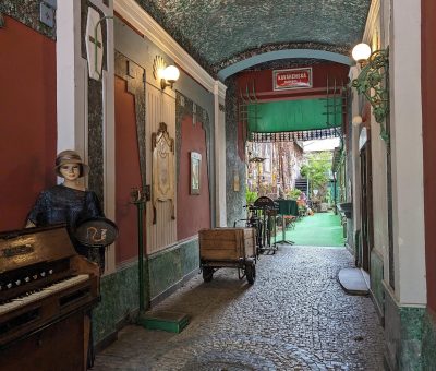 passage-7903060_1920